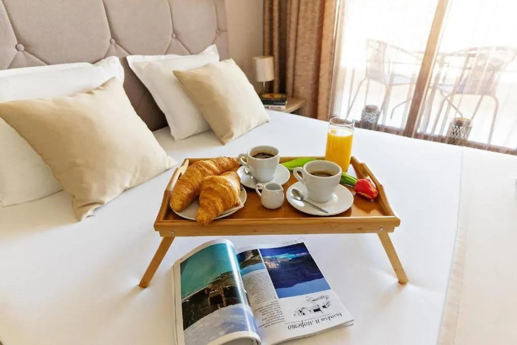 Burgas Beach Resort Apartments 3*,