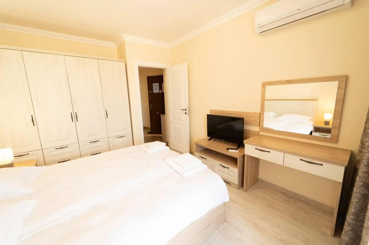 Burgas Beach Resort Apartments Болгария