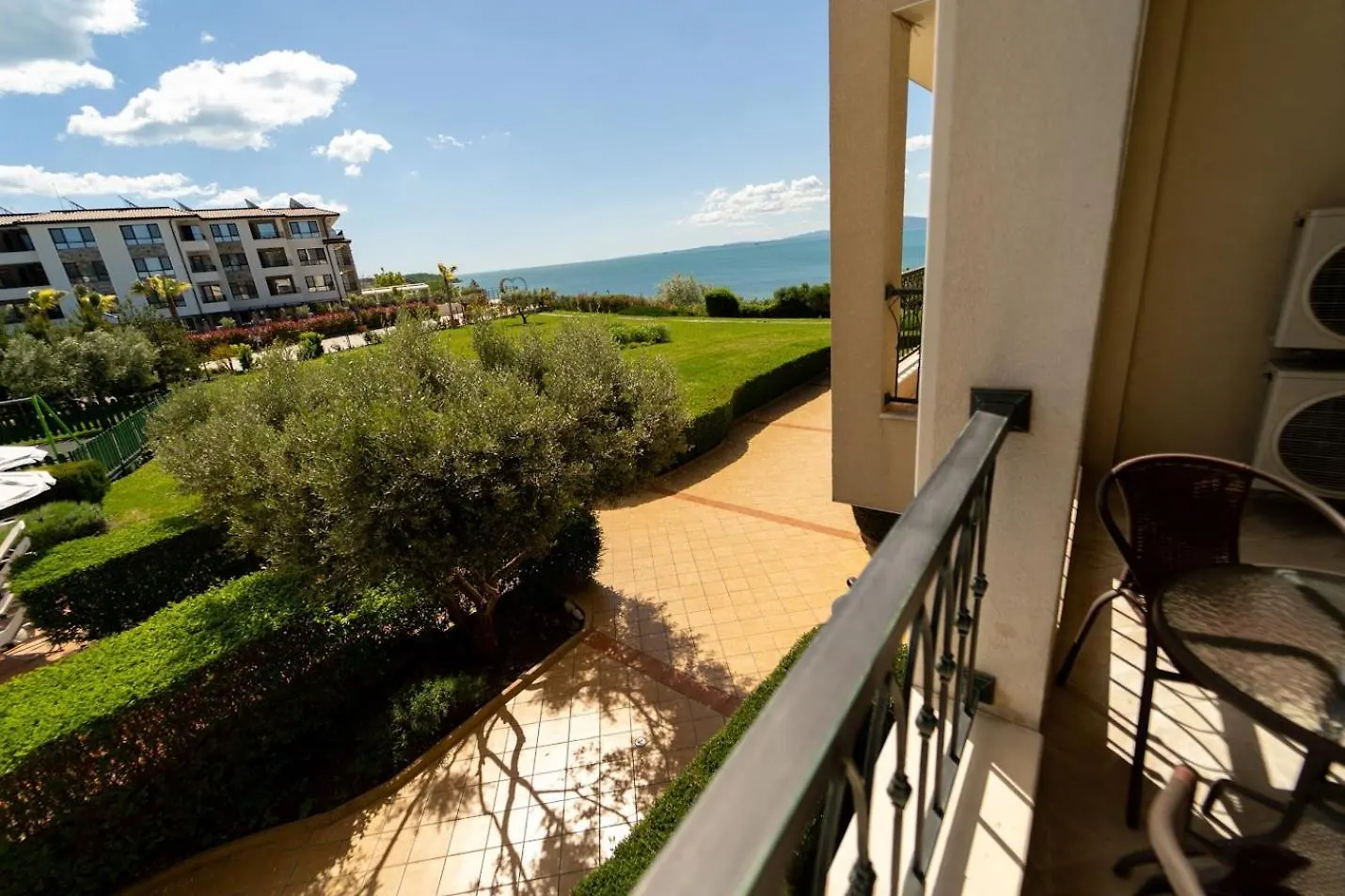Burgas Beach Resort Apartments 3*,  Bulgária